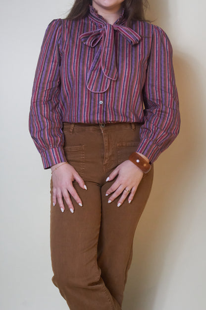 Camisa Laçada às Riscas